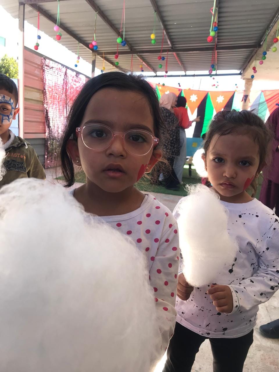 روضة الانسام النموذجية slide 2
