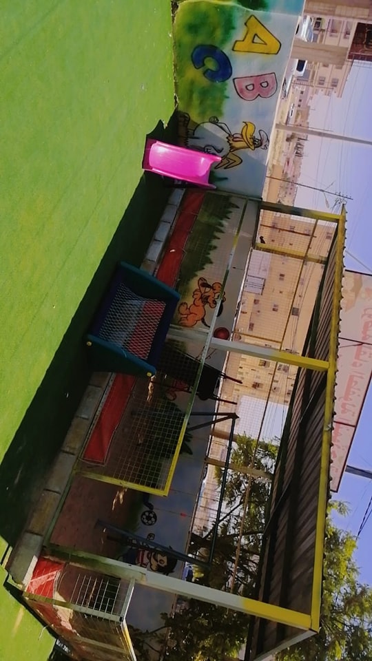 روضة لقاء الطفولة slide 6