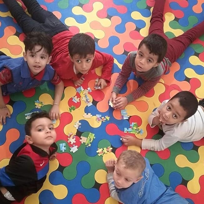 روضة الأبطال الصغار slide 1