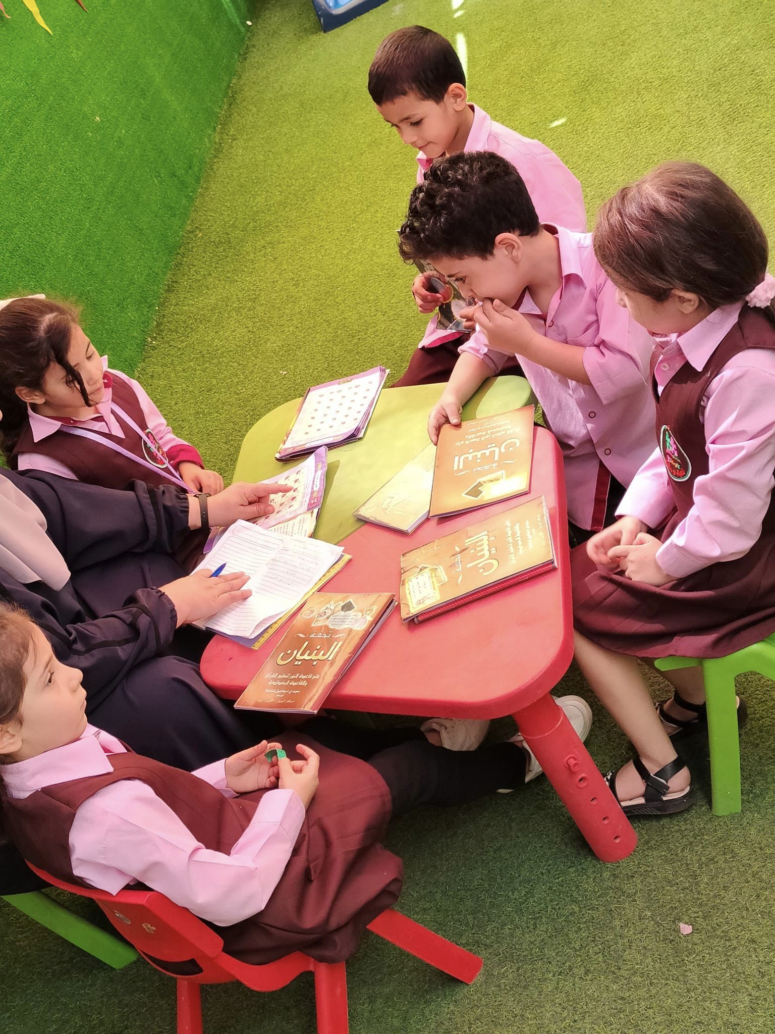 روضة لعبة ومنهج slide 5
