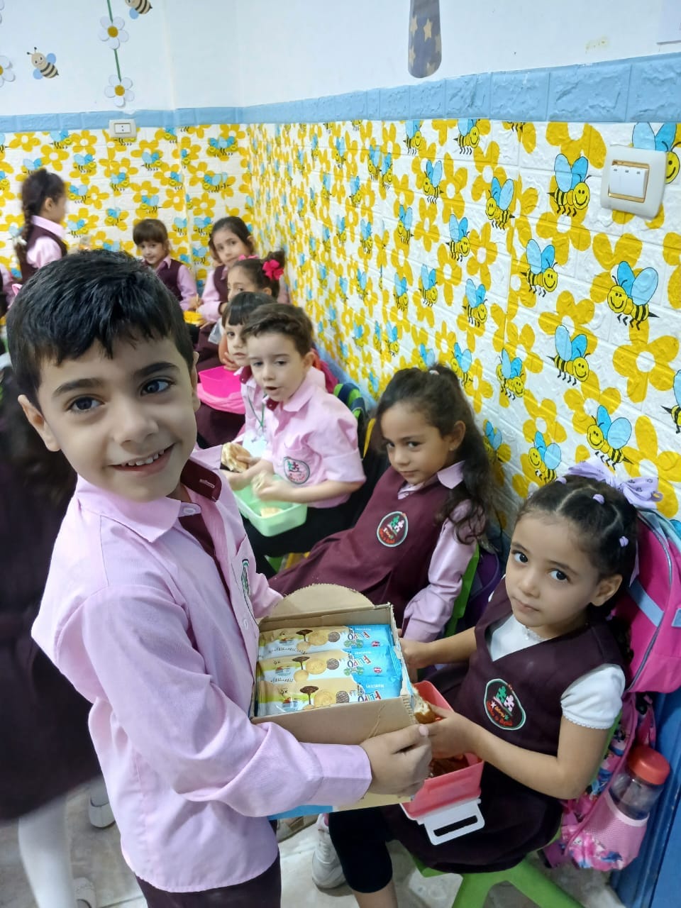 روضة لعبة ومنهج slide 3