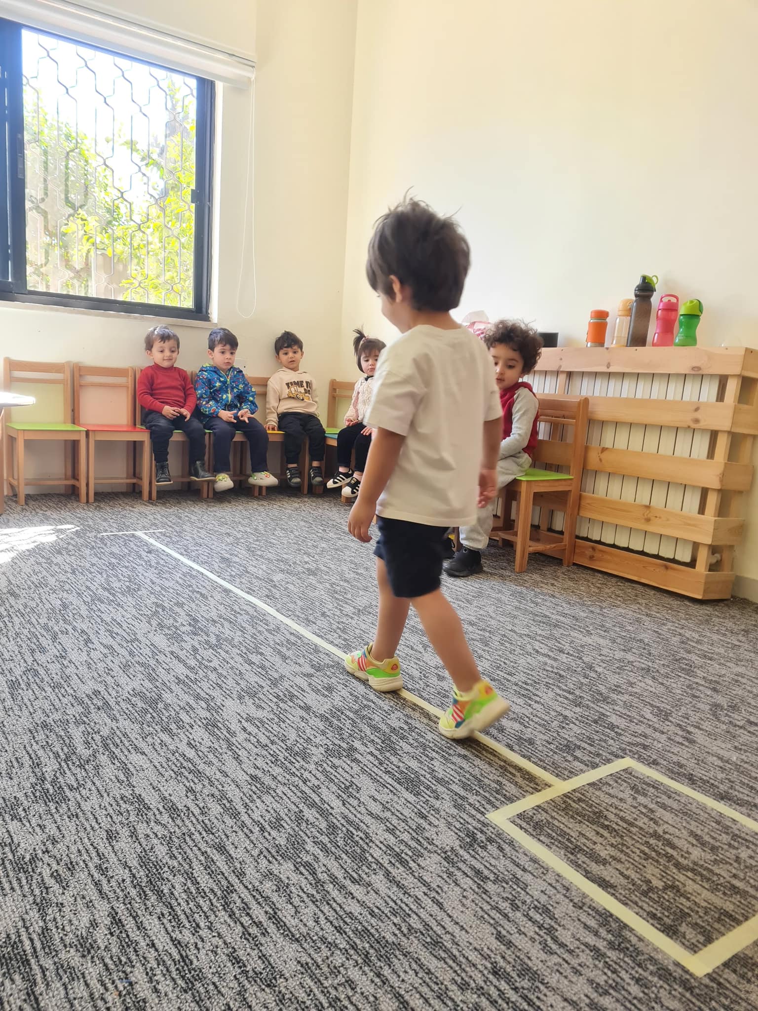 اكاديمية جروف الزيتون slide 4