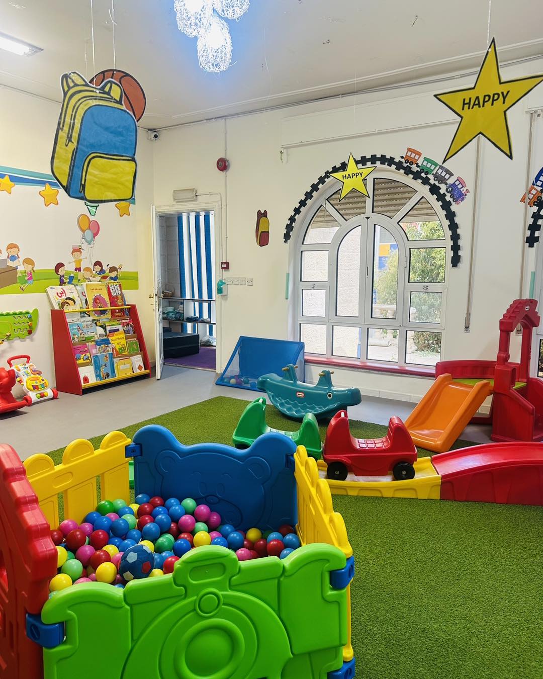 Study Play Kindergarten and Nursery slide 9