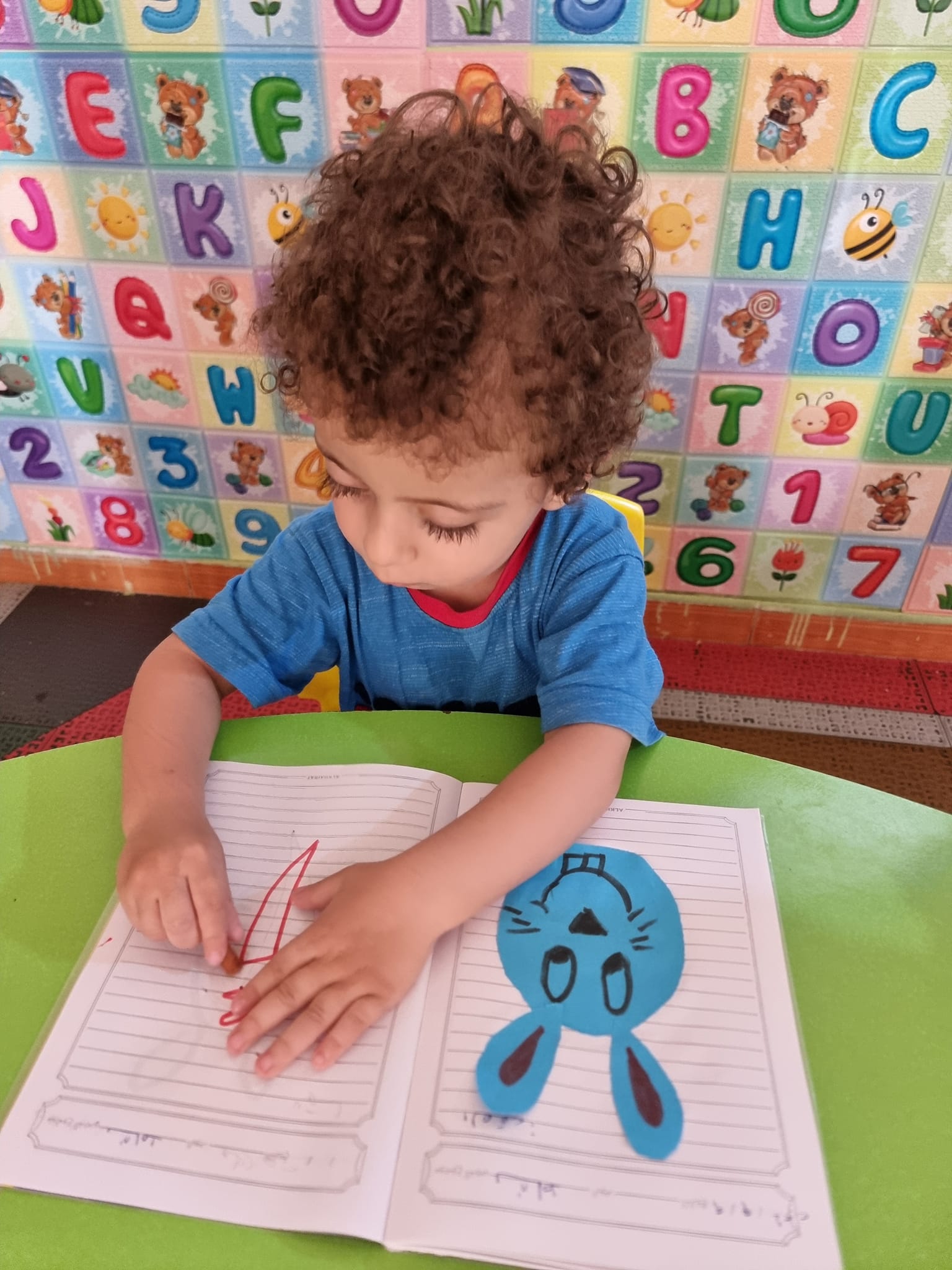 حضانة الخطى الصغيرة slide 3