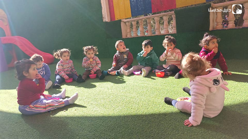 حضانة دنيا المرح slide 4