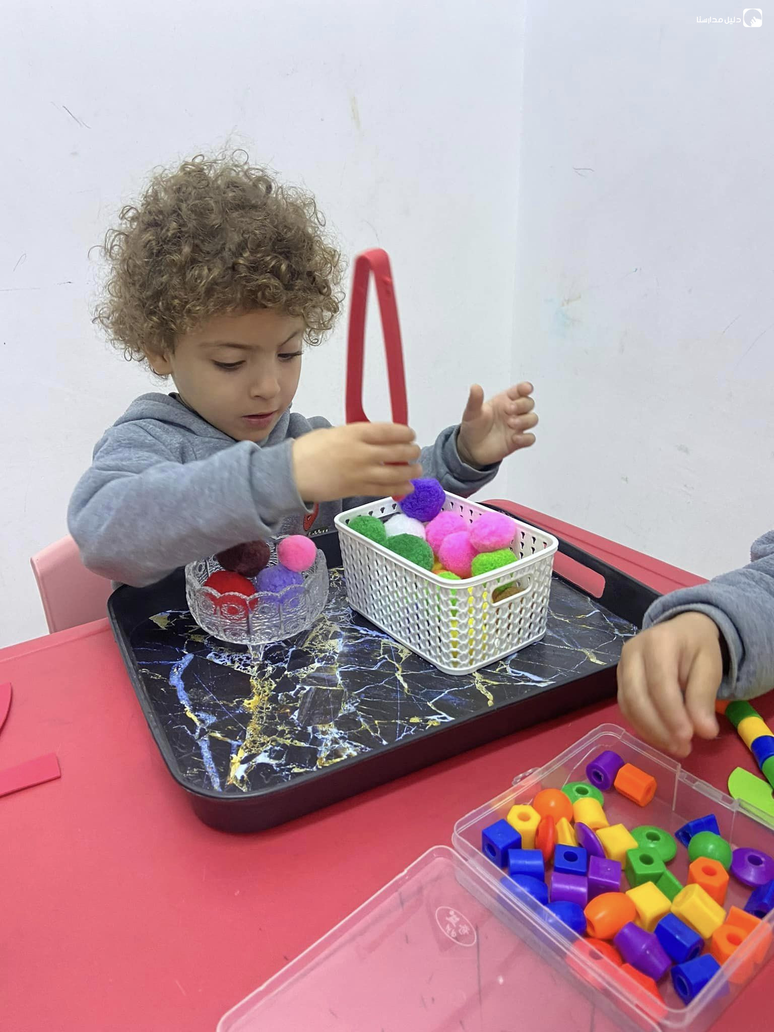 حضانة الفراولة slide 6
