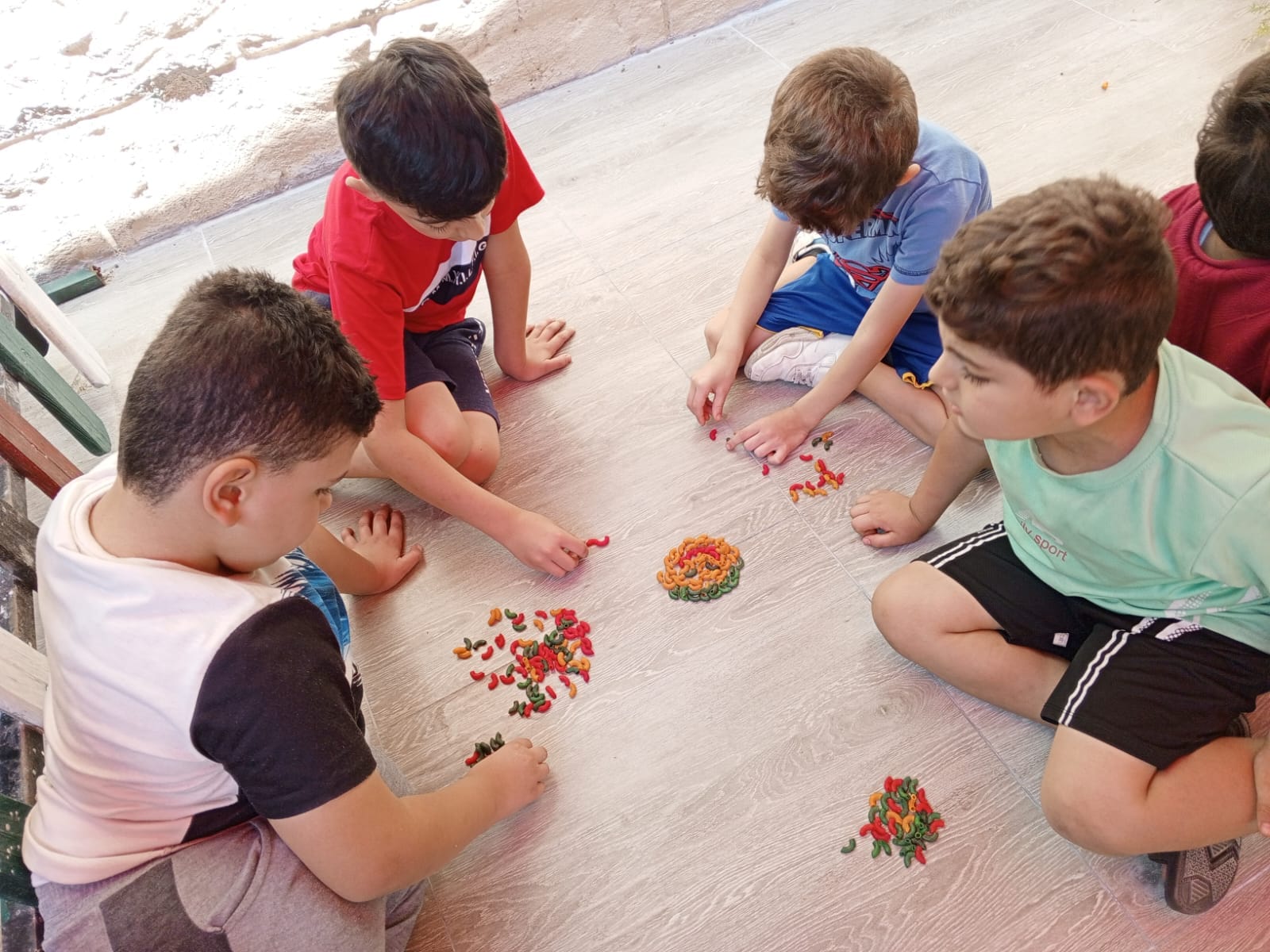 حضانة بلوتو slide 5