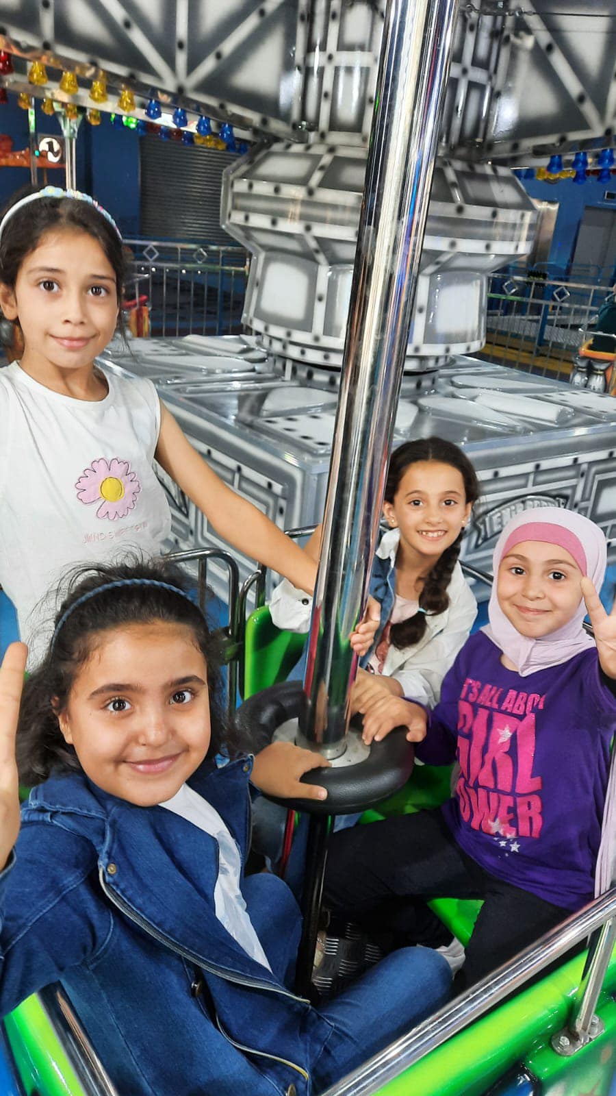 مدارس الجندويل الحديثة الخاصة slide 7