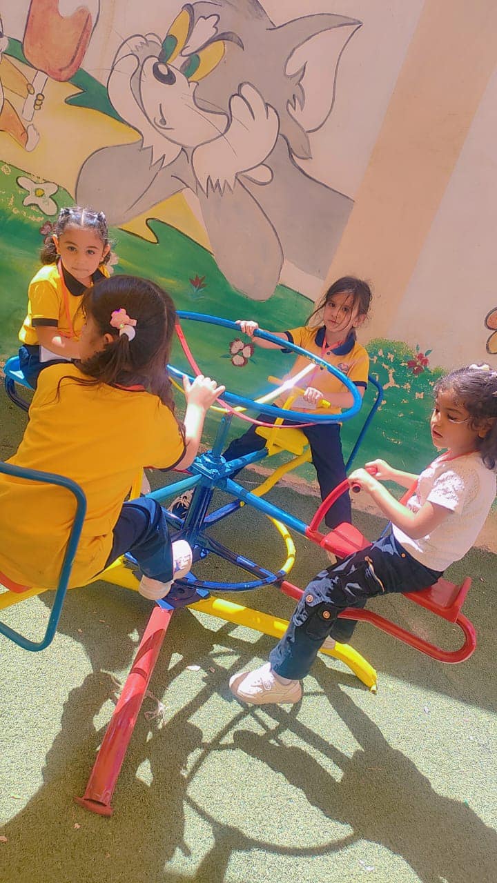 اكاديمية ومدارس الباحث slide 3