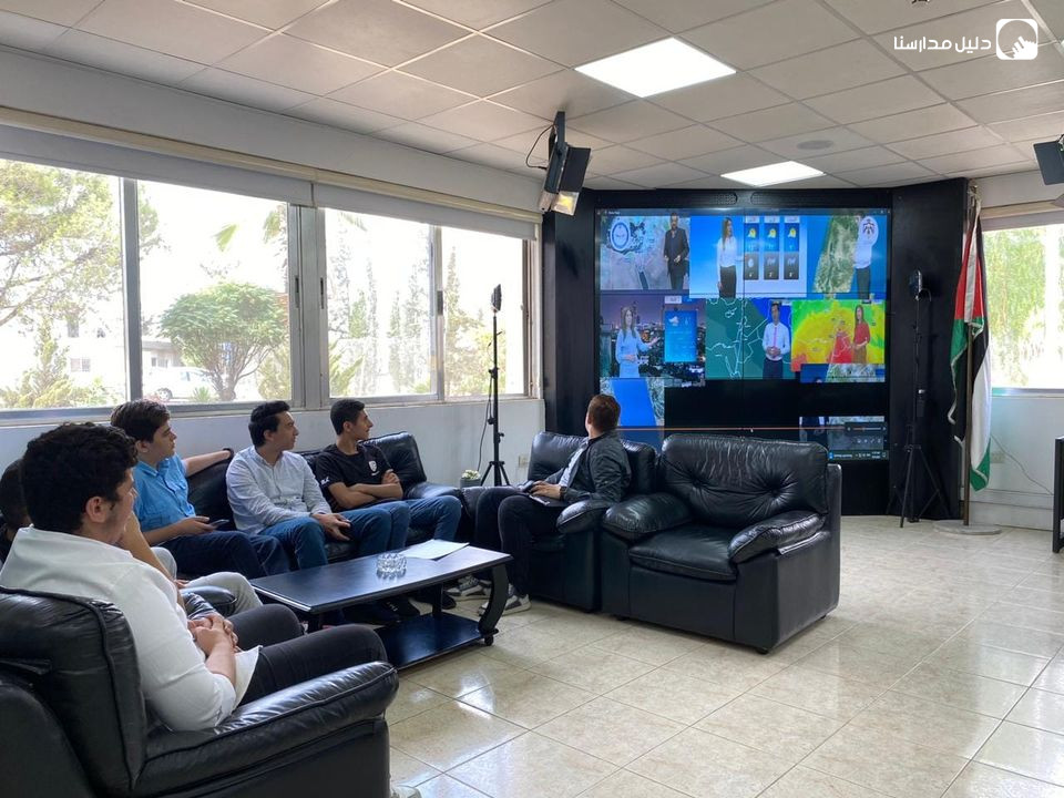 مدرسة الرواق الخاصة slide 2