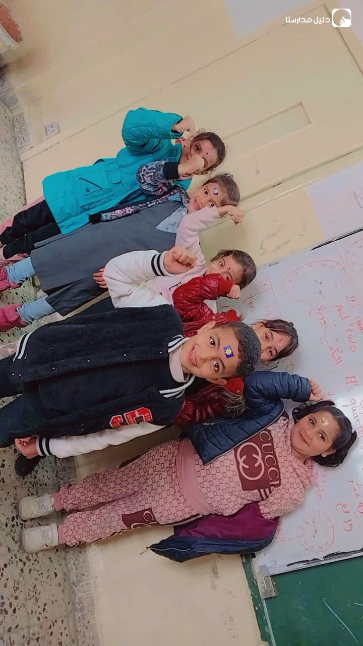 مدرسة وروضة الشاكرين slide 4