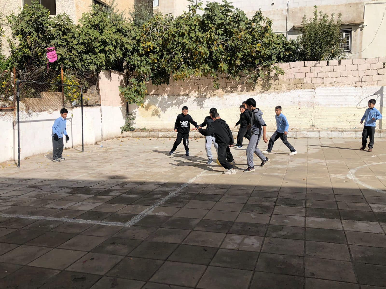 مدرسة الرشيد slide 3