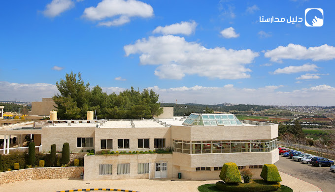 مدرسة الشويفات الدولية slide 4