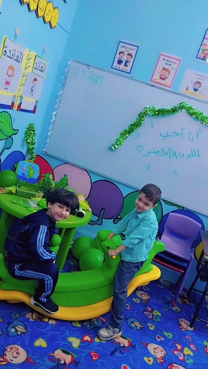 روضة ومدرسة أنوار الفاروق الريادية slide 3