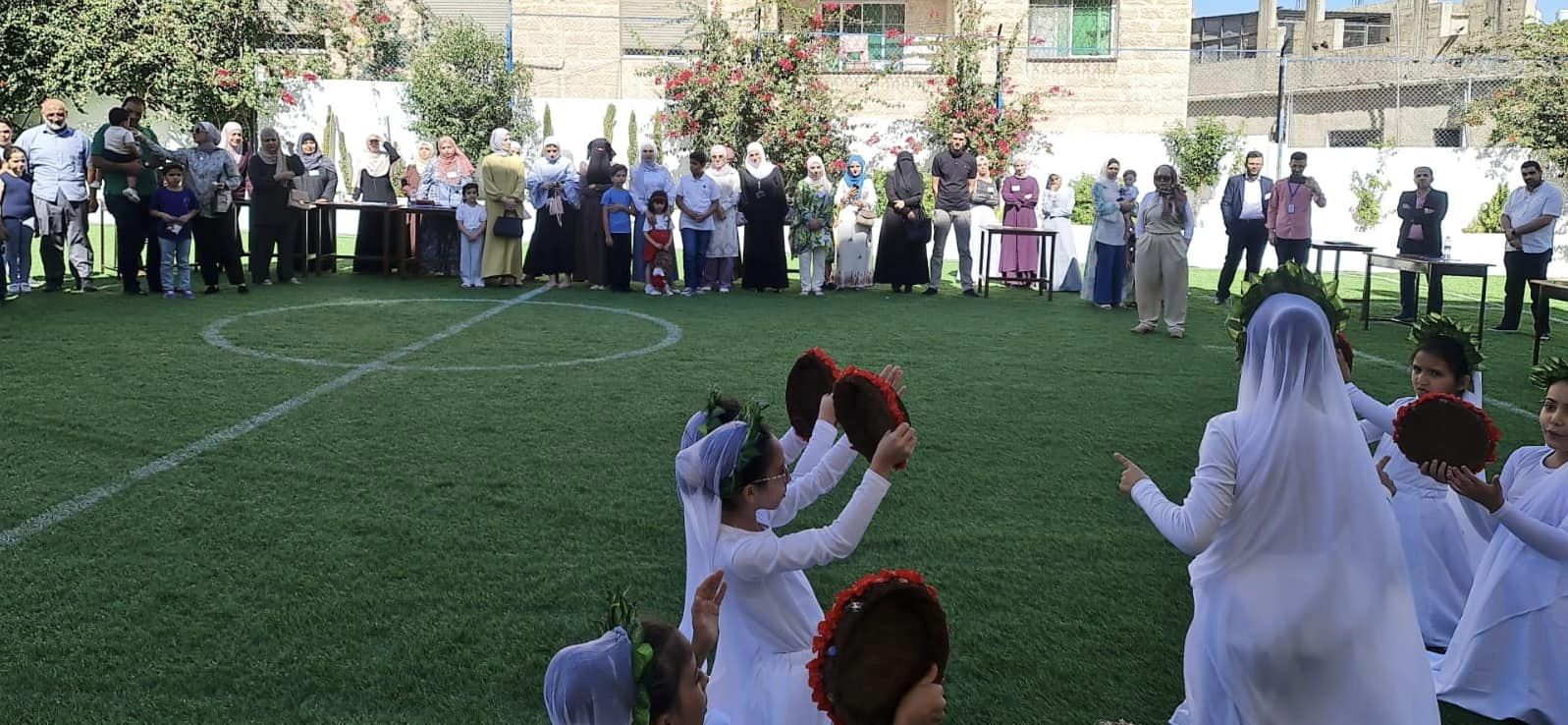 مدرسة و روضة طارق بن زياد النموذجية slide 5