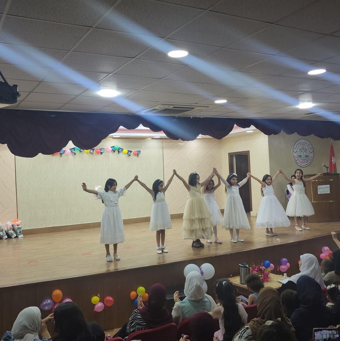 مدارس البيان الحديثة slide 1