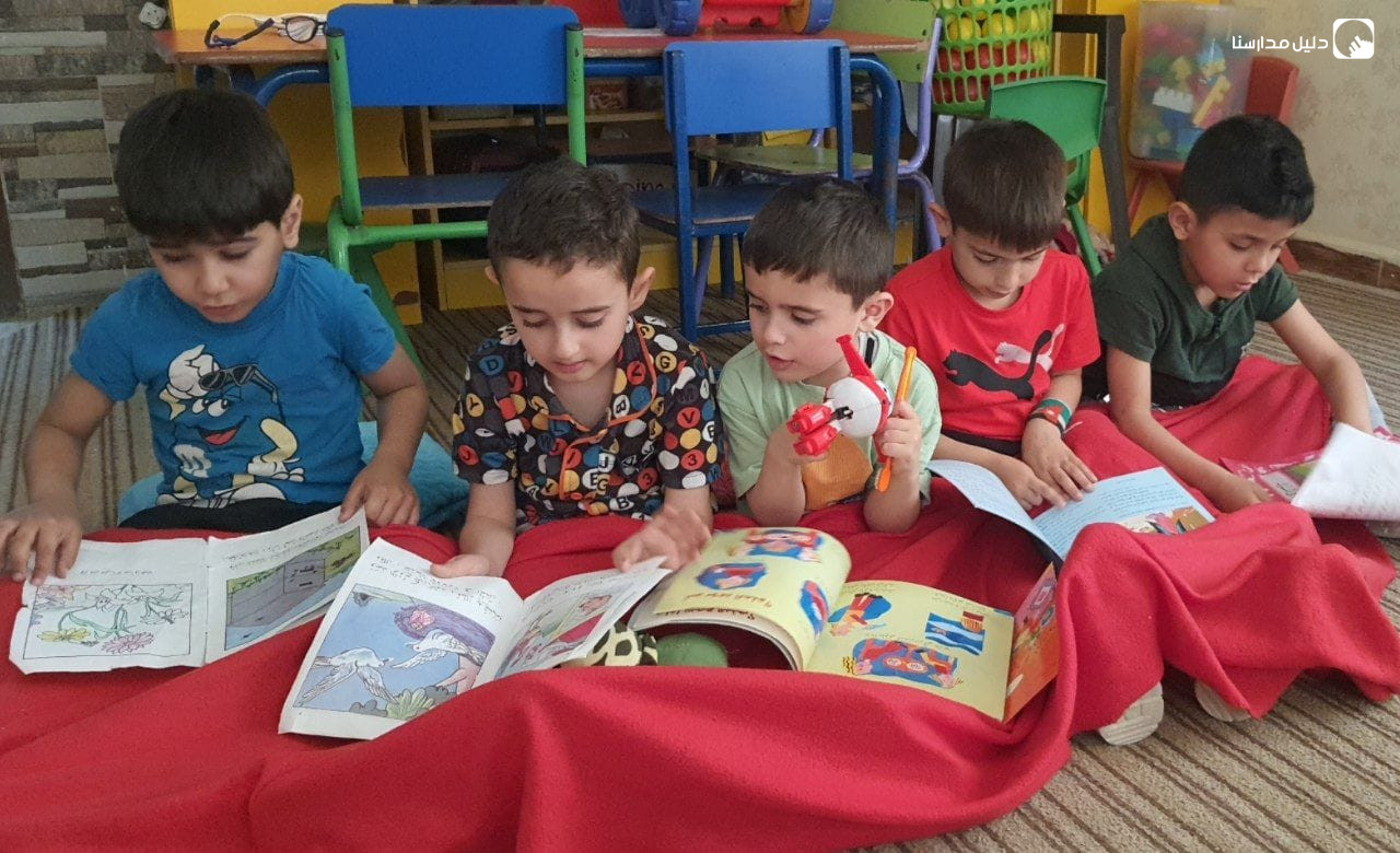 مدارس و رياض خلية النحل slide 3