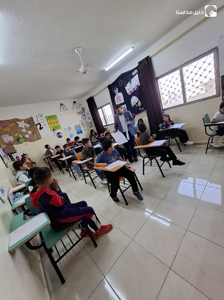 اكاديمية السنابل slide 2