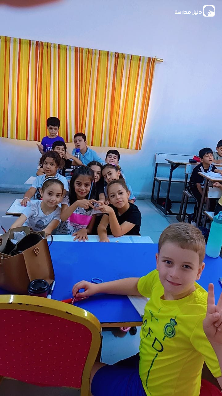 مدرسة و روضة الامير الصغير slide 4