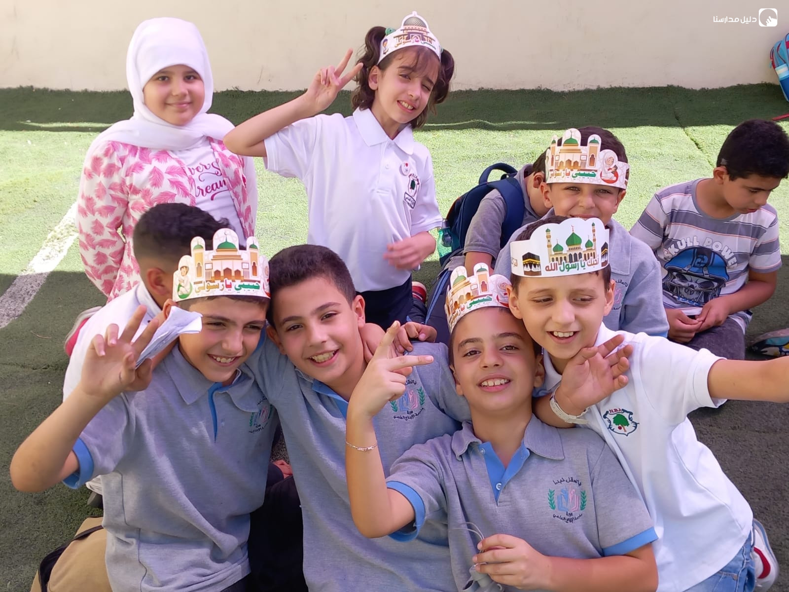 مدرسة عبرة الابداع العلمي slide 2