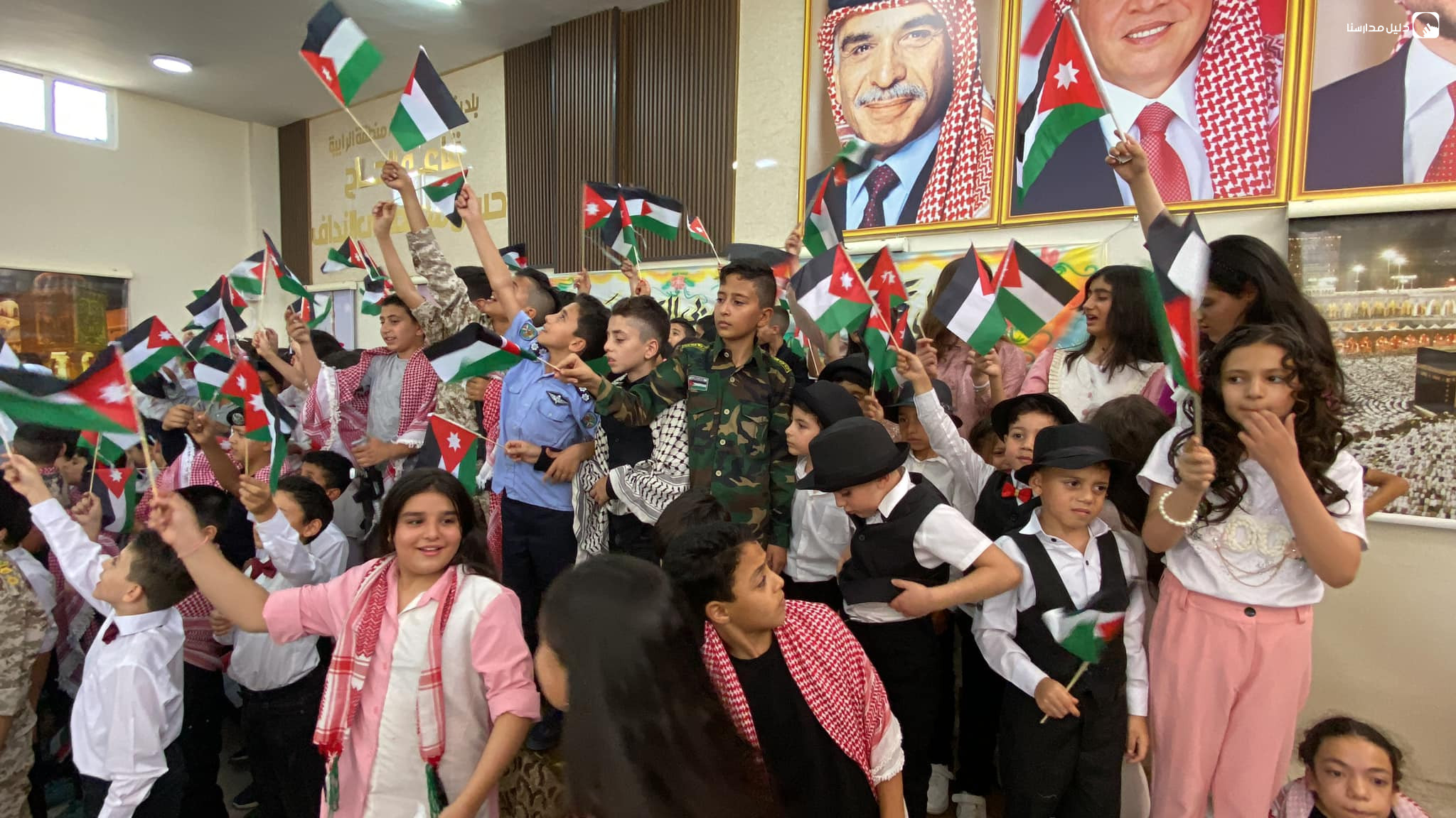 مدرسة و روضة الخط العربي slide 13