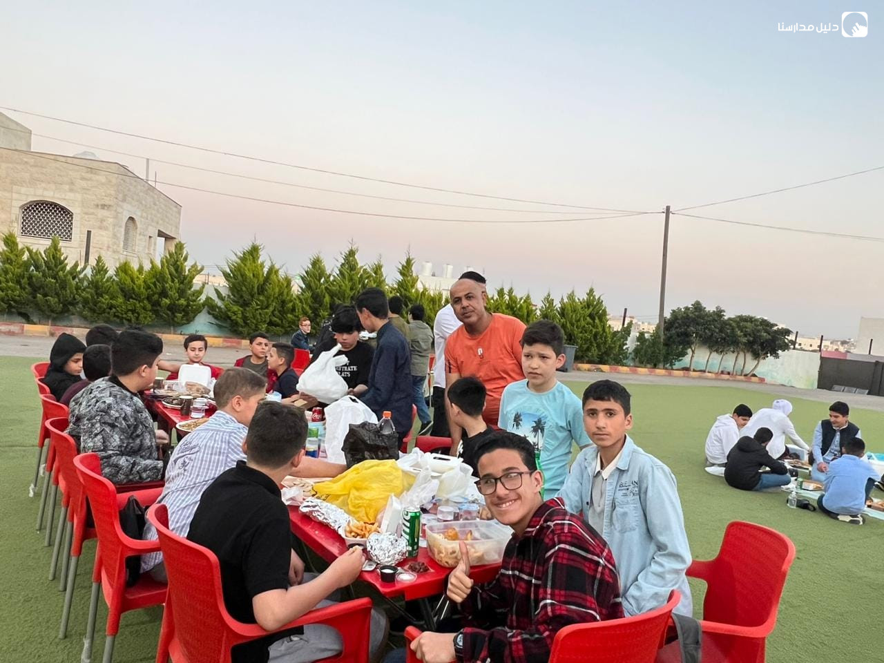 مدارس ابواب العلم للتميز slide 4