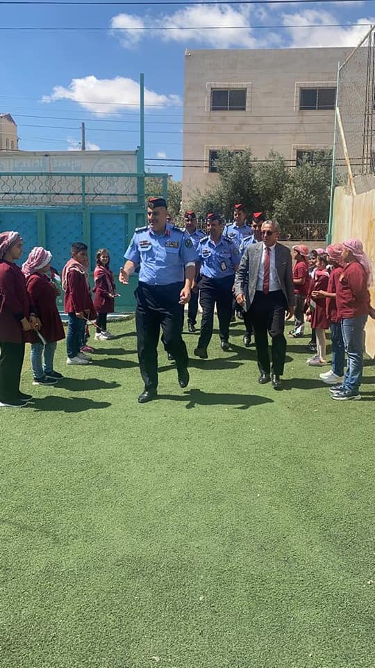مدرسة الخيرات الثانوية الخاصة slide 4