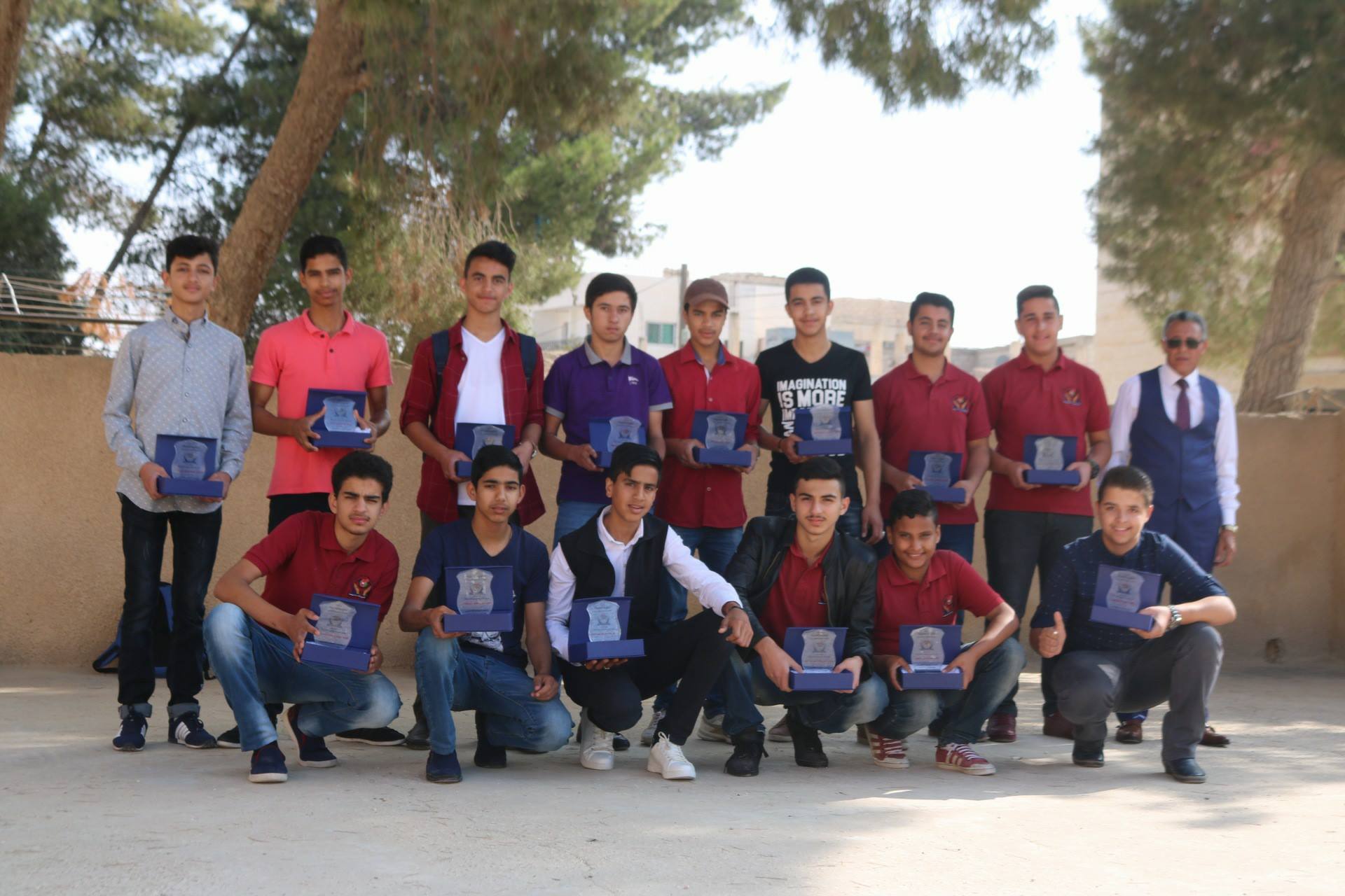 مدرسة التقويم الحديثة الخاصة slide 3