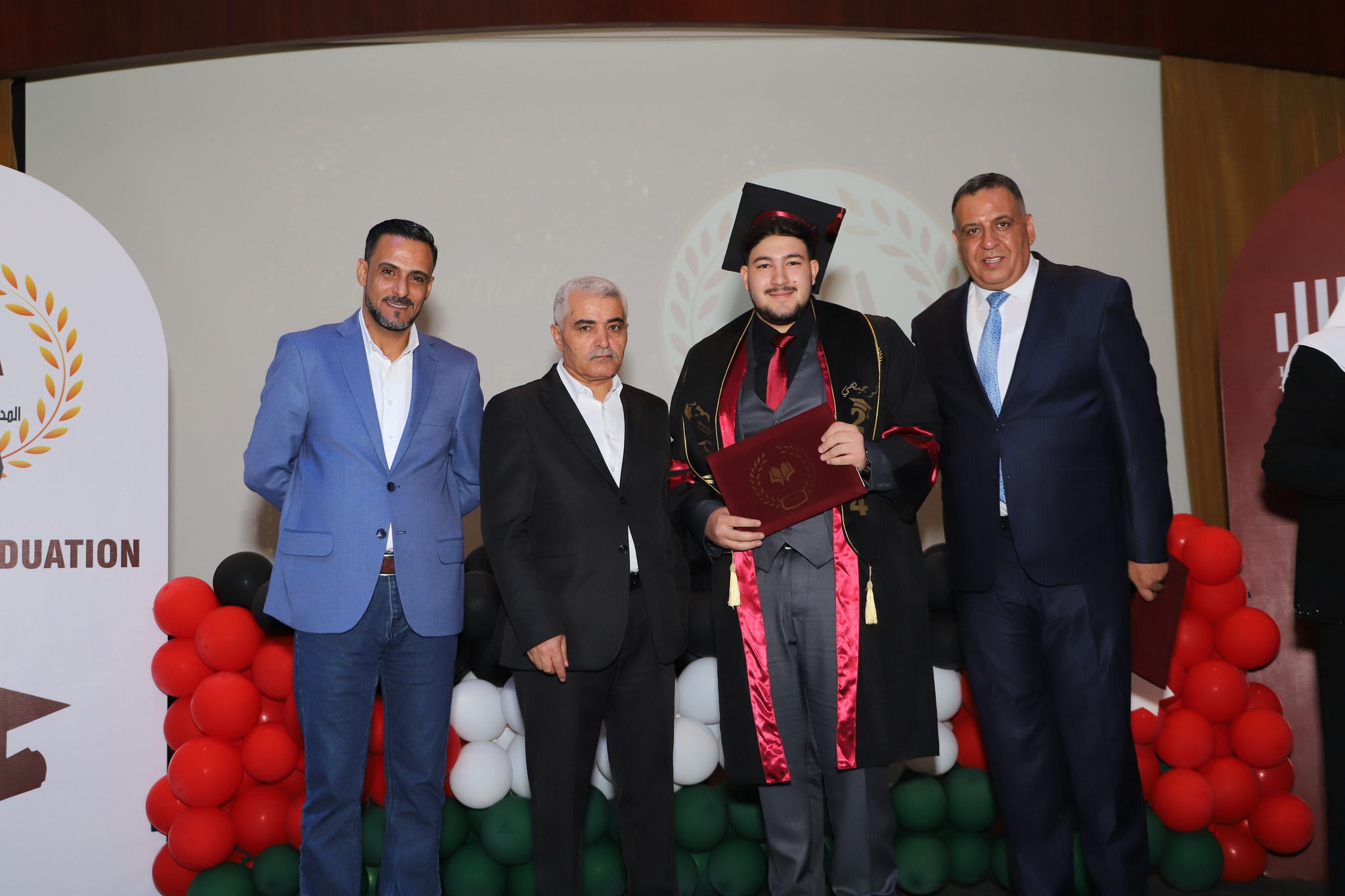 المدرسة العلمية النموذجية. slide 8