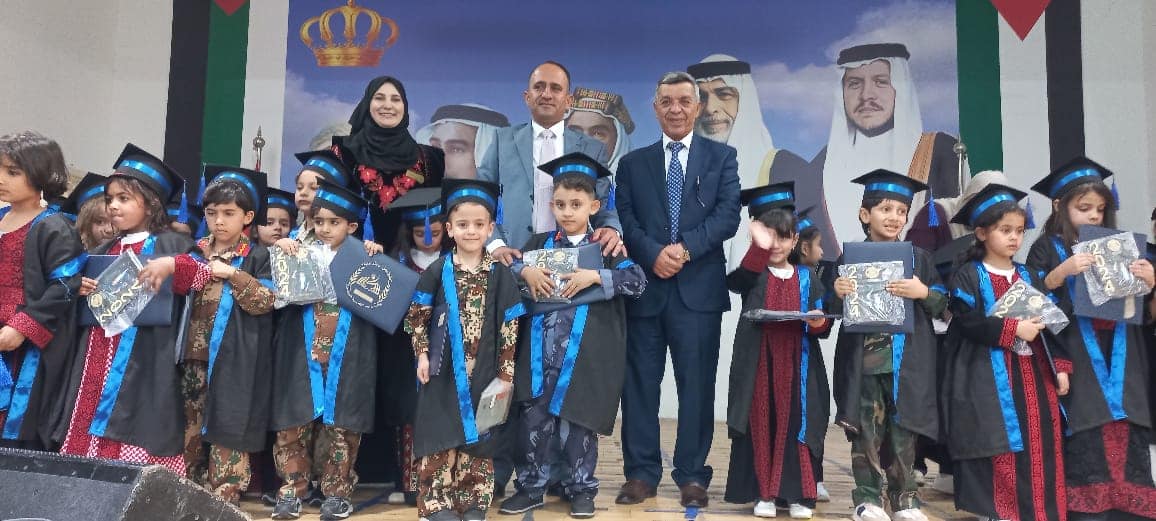 مدرسة و روضة براعم القادسية slide 2