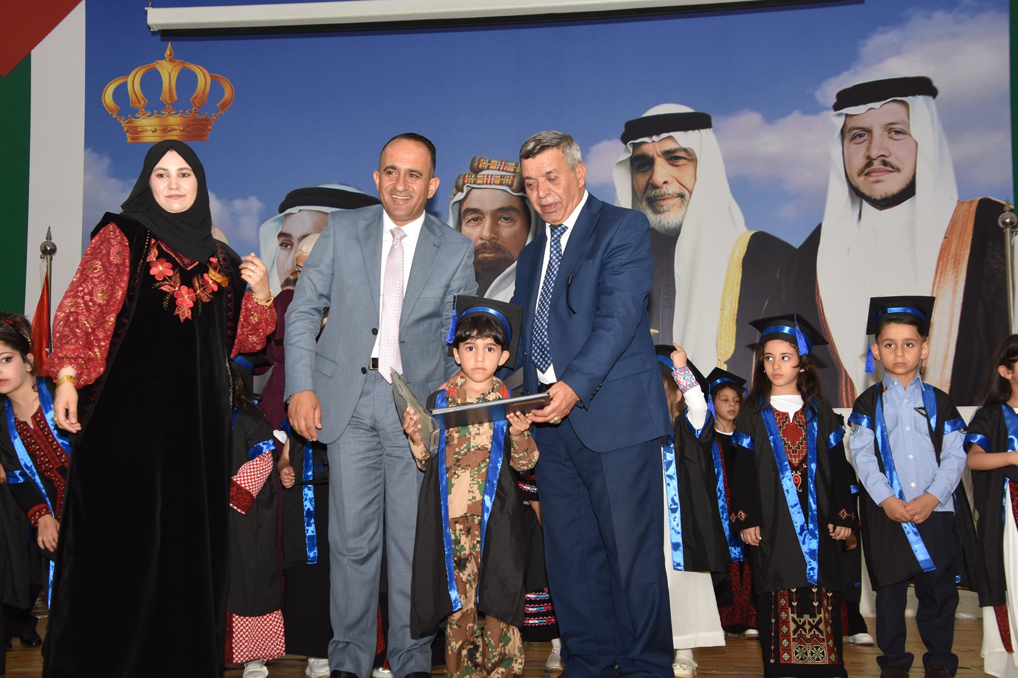 مدرسة و روضة براعم القادسية slide 5