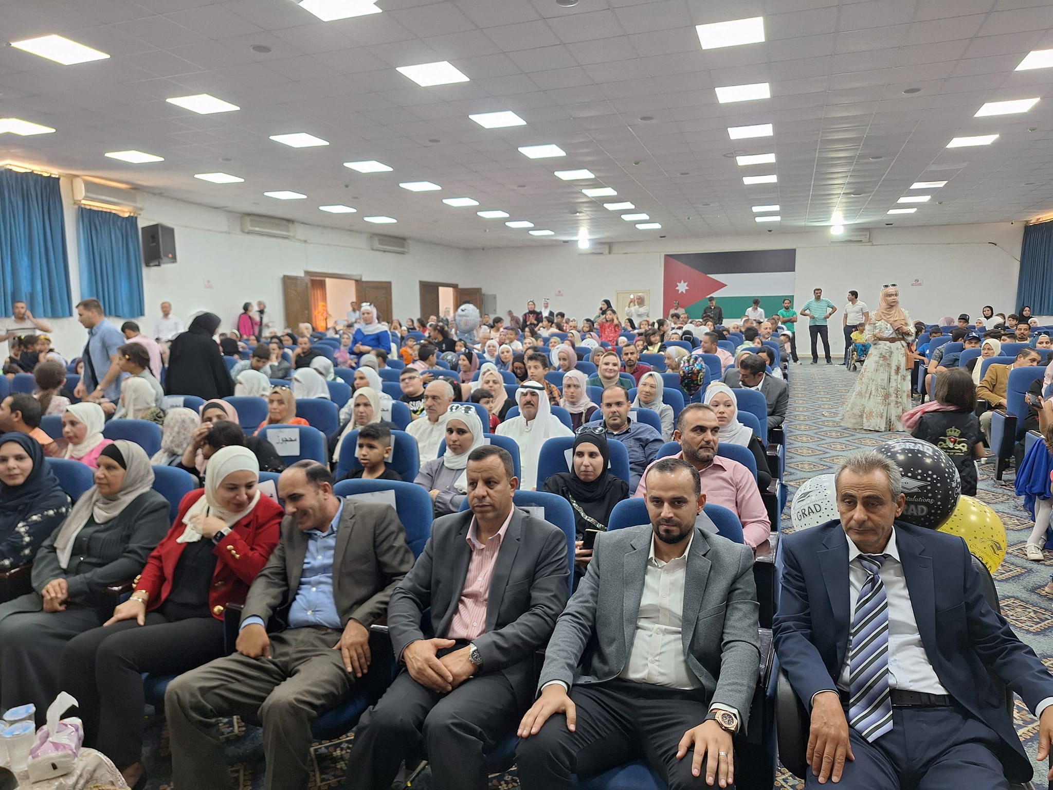 روضة ومدرسة جوهرة المعرفة النموذجية slide 3