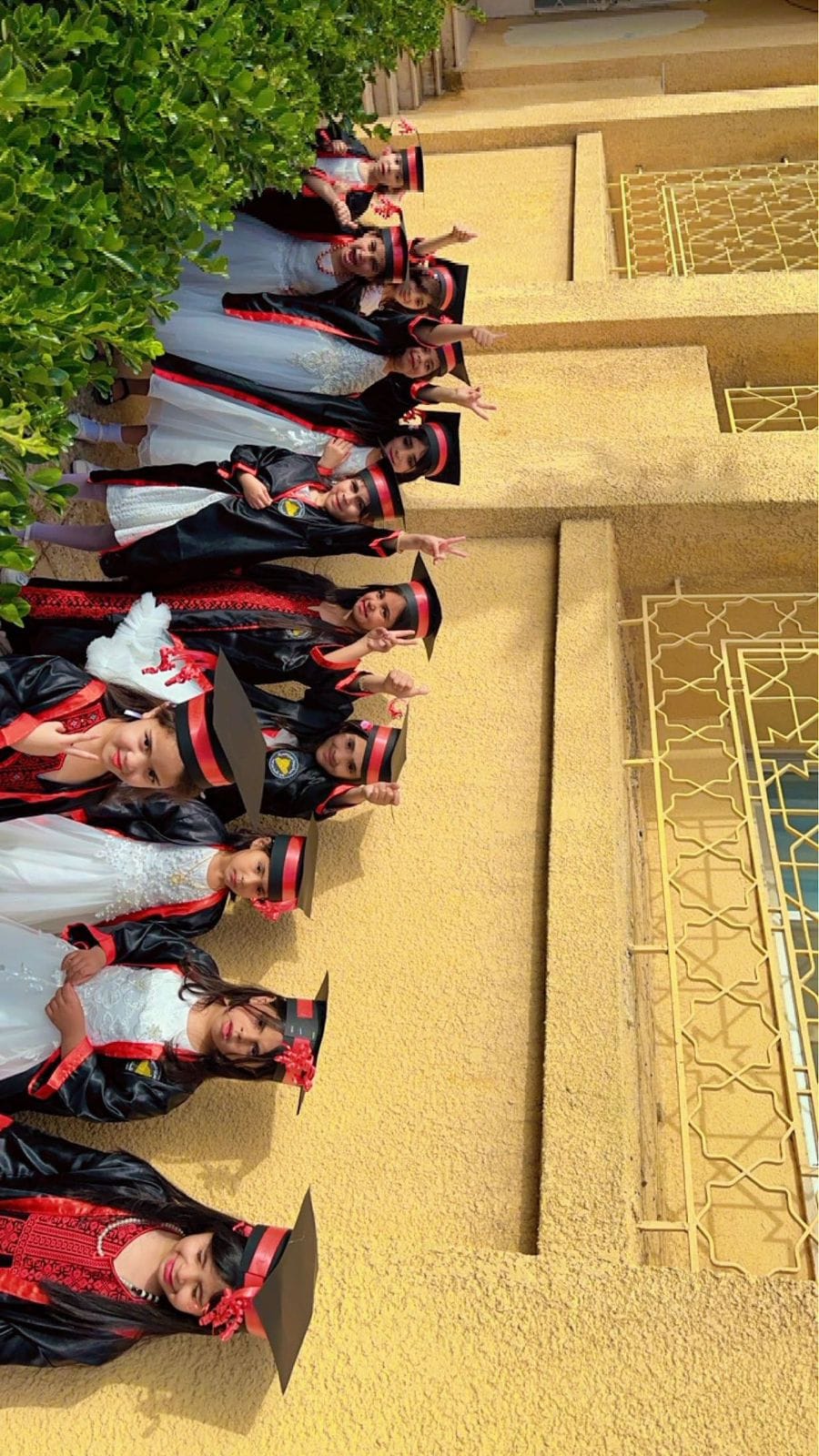 مدارس و روضة المعراج الحديثة slide 2