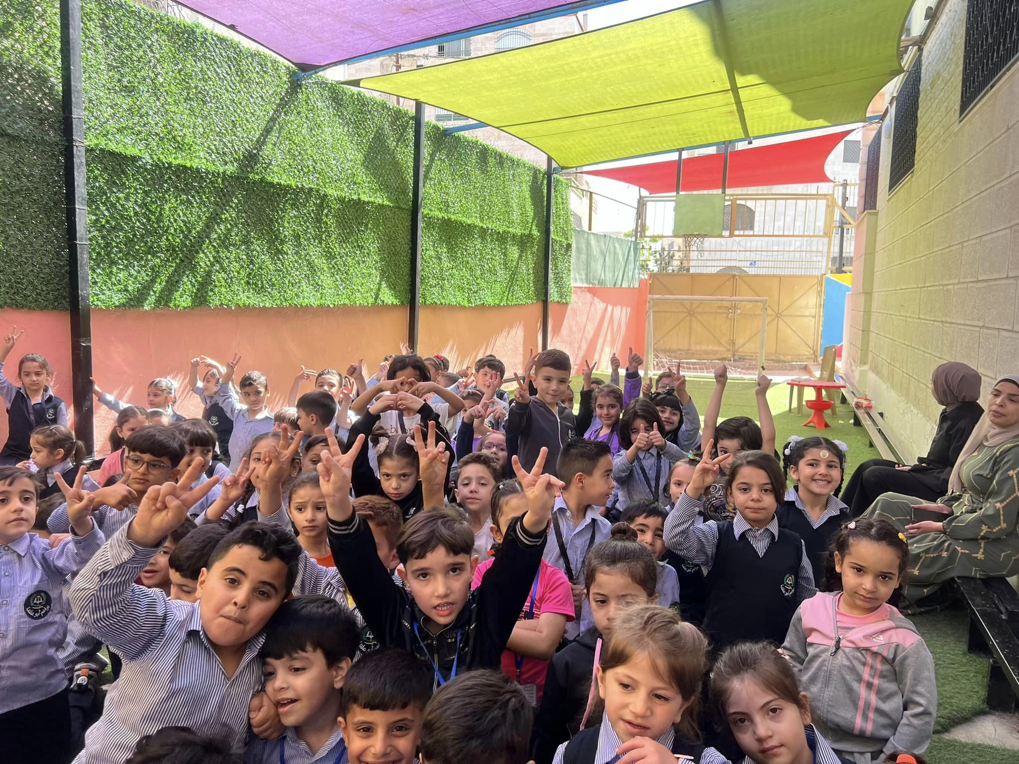 مدرسة وروضة براعم ابو علندا slide 7
