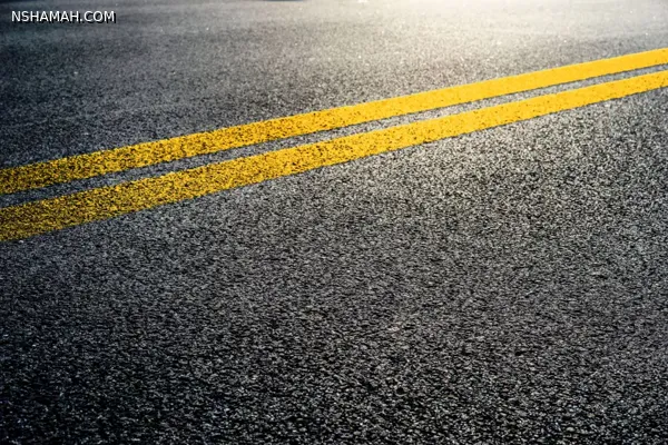 الخطوط والعلامات الأرضية