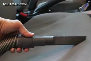 كيفية تنظيف مقاعد السيارات القماش وإزالة البقع عنها